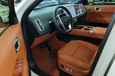 Li Auto L6