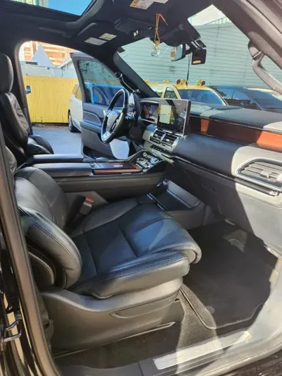 Lincoln Navigator