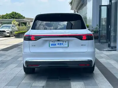 AITO 问界 AITO M8