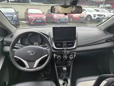 Toyota Yaris L