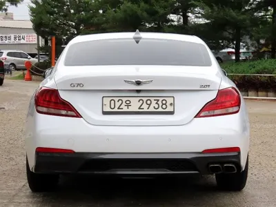 Genesis G70