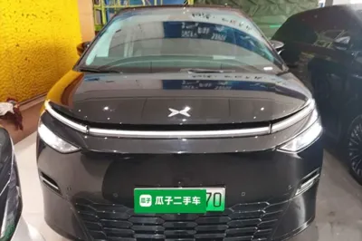 Xpeng X9