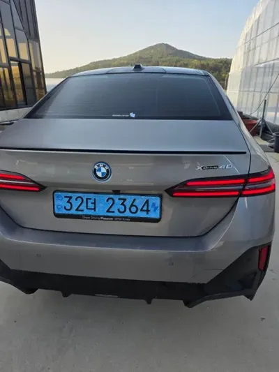 BMW i5
