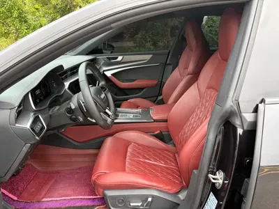 Audi A7L