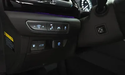 Genesis EQ900