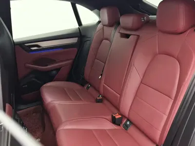 Porsche Macan EV