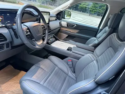 Lincoln Navigator