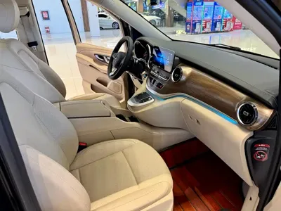 Mercedes-Benz V-Class