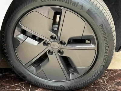 Li Auto 理想i8