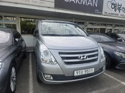 Hyundai Starex