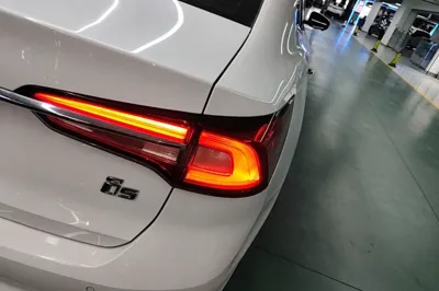 Roewe i5