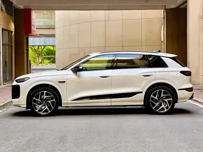 Audi 奥迪Q6L e-tron