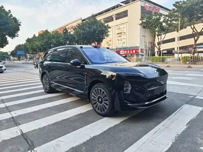 Nio ES8