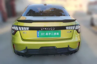 Lynk & Co 03