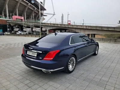 Genesis EQ900