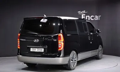 Hyundai Starex