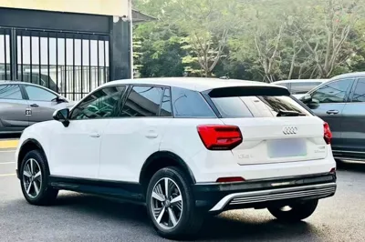 Audi Q2L e-tron