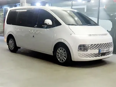 Hyundai Staria