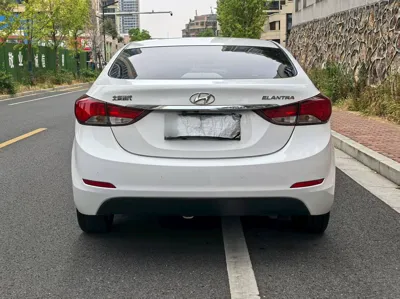 Hyundai Elantra
