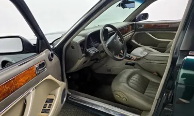 Jaguar XJ-6