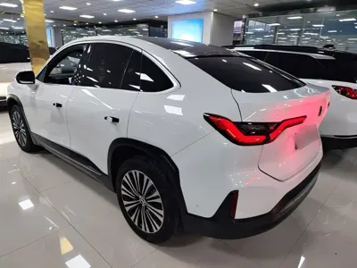 Nio EC6