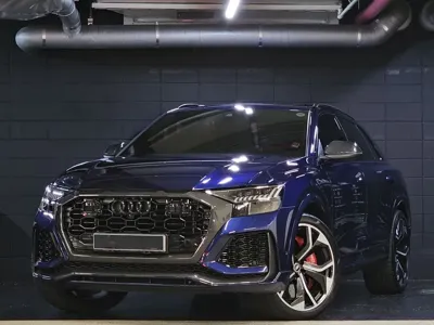 Audi RSQ8
