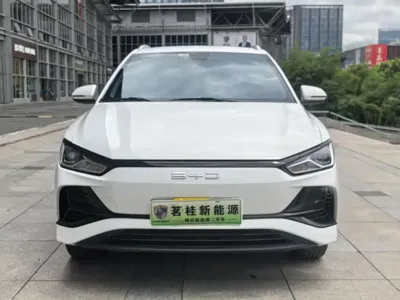 BYD e2