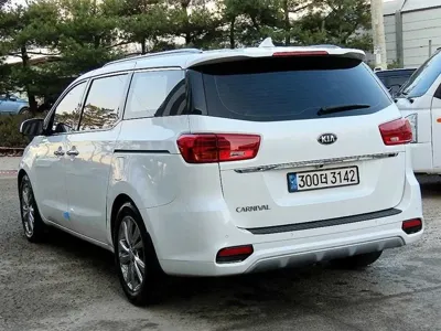 Kia Canival