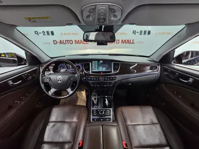 Hyundai Equus