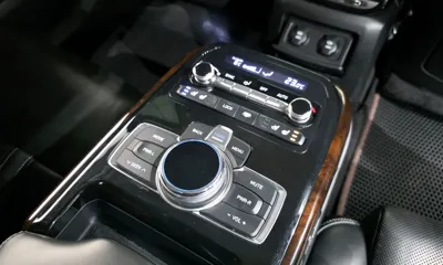 Genesis EQ900
