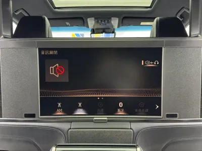 Lexus LM