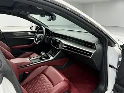 Audi A7L