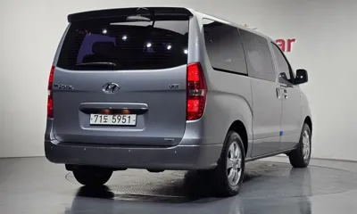 Hyundai Starex