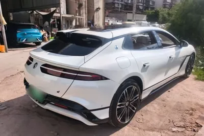 Denza Z9GT