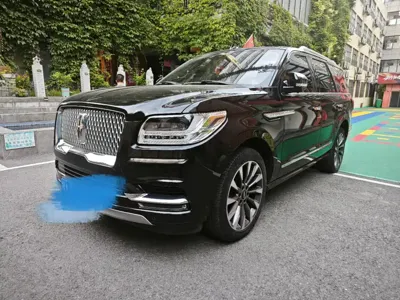 Lincoln Navigator