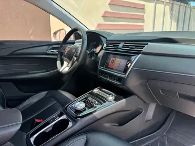 Roewe ei5