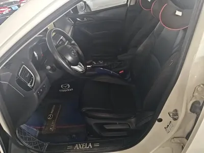 Mazda 3 Axela
