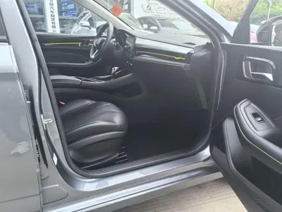 Roewe i5