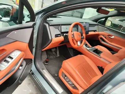 BYD 唐L