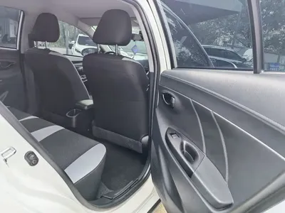 Toyota Yaris L