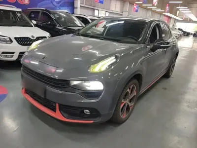 Lynk & Co 02