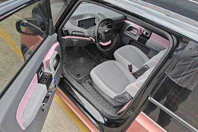 Baojun E300