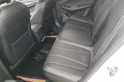 Roewe i5