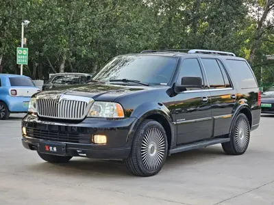 Lincoln Navigator