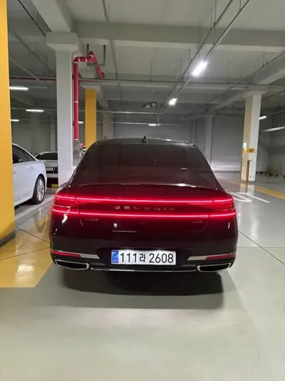 Genesis G90