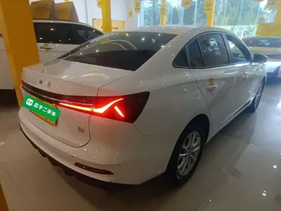 Roewe i5