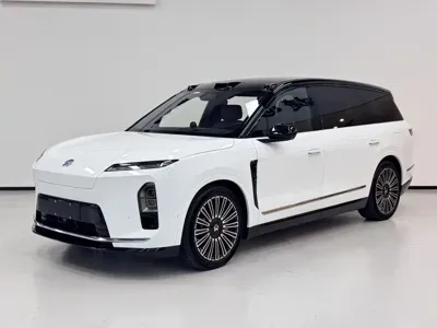 Nio ES8