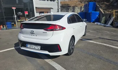 Hyundai Ioniq
