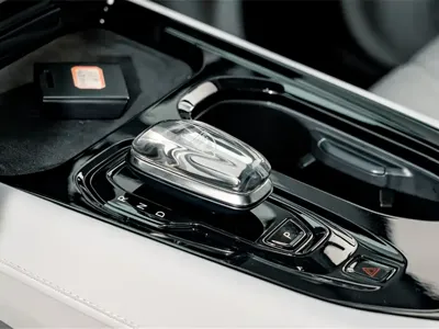 Volvo EM90
