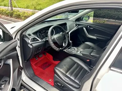 Venucia T90